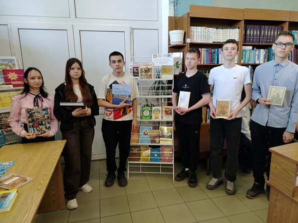 Информационный час «Сокровища славянской письменности: от кириллицы до современности»